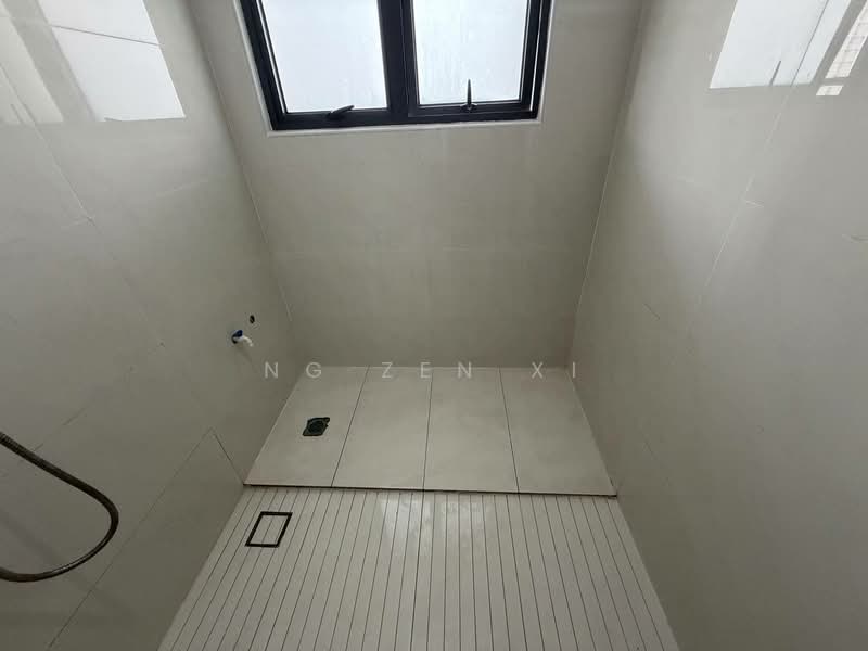 Kondominium untuk Dijual di Royal Strand @ Country Garden Danga Bay - NG ZEN XI - Bathroom - PropertyGuru.com.my