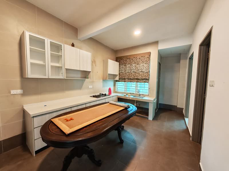 2-storey Terraced House for Sale in Bandar Tun Hussein Onn (Cheras) - Yuki Ng - Kitchen - PropertyGuru.com.my