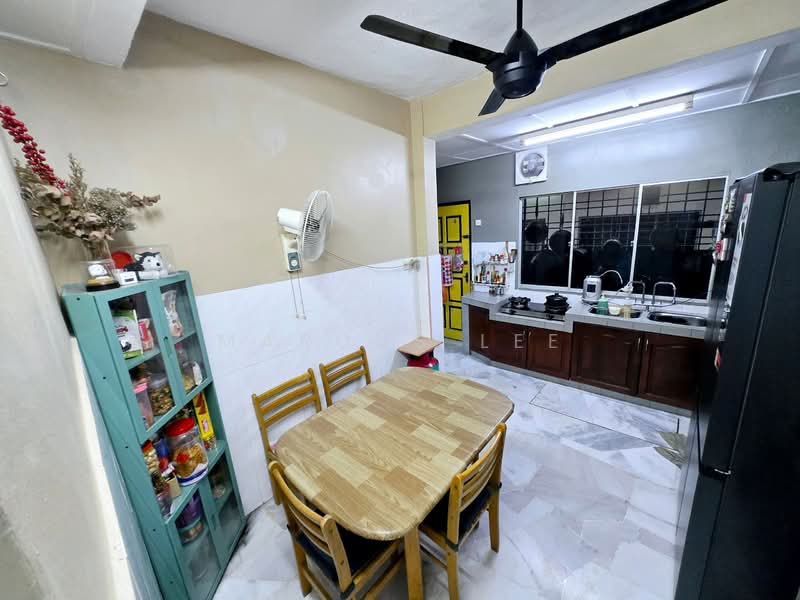 Rumah Teres 2 Tingkat untuk Dijual di Taman Selayang Jaya (Selayang) - Marcus Lee - Kitchen - PropertyGuru.com.my
