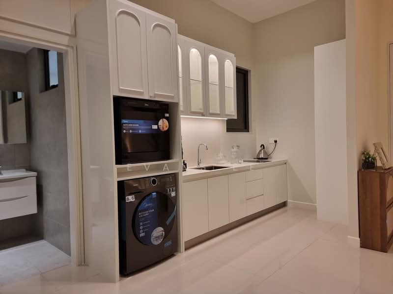 Kediaman Servis untuk Dijual di Rosedale - Evans Ee - PropertyGuru.com.my