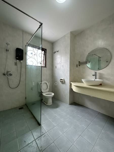2.5-storey Terraced House for Rent in Kepong (Kuala Lumpur) - Echo Ng - Bathroom - PropertyGuru.com.my