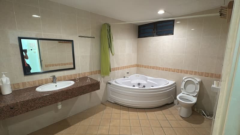 Condominium for Rent at Putra Marine Resort - Sammi SC - Bathroom - PropertyGuru.com.my