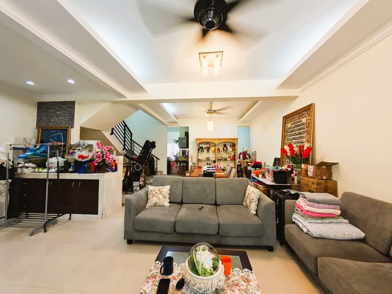 2-storey Terraced House for Sale in Sering Ukay (Ampang) - Loharaj . - Living Room - PropertyGuru.com.my