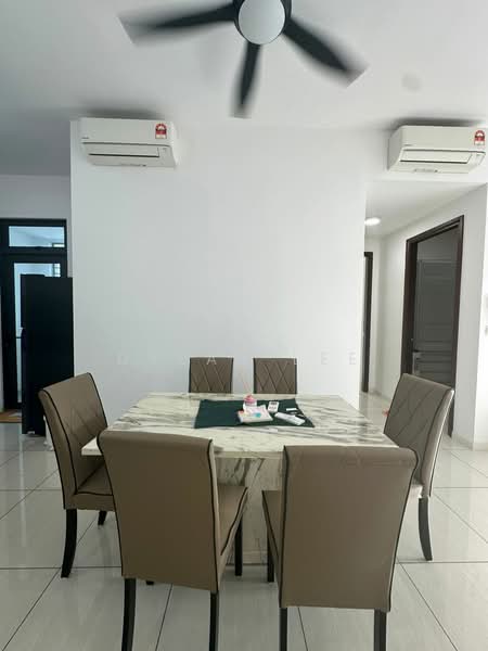 Condominium for Rent at Queens Residences Q1 @ Queens Waterfront - Dylan Lee - Dining Room - PropertyGuru.com.my