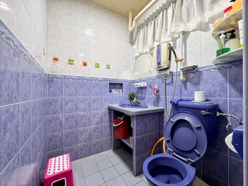 Apartment for Sale at Gambier Heights - Ronald Kee - Bathroom - PropertyGuru.com.my