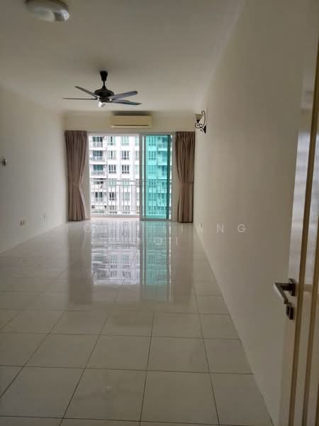 Kondominium untuk Dijual di Summer Place - Tong Liang Ooi - Living Room - PropertyGuru.com.my