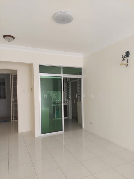 Kondominium untuk Dijual di Summer Place - Tong Liang Ooi - Living Room - PropertyGuru.com.my