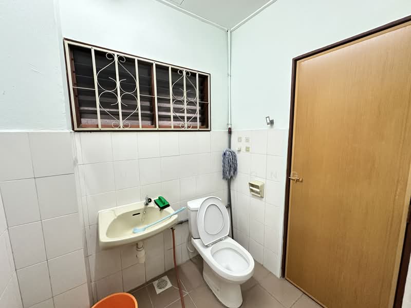 Rumah Teres 2 Tingkat untuk Dijual di Taman Sri Hijau (Rawang) - Austin Wong - Bathroom - PropertyGuru.com.my
