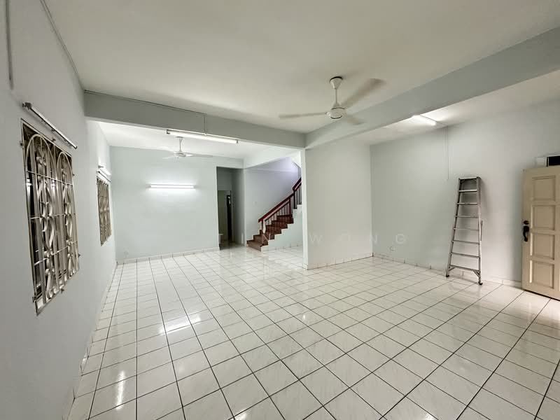 Rumah Teres 2 Tingkat untuk Dijual di Taman Sri Hijau (Rawang) - Austin Wong - Living Room - PropertyGuru.com.my