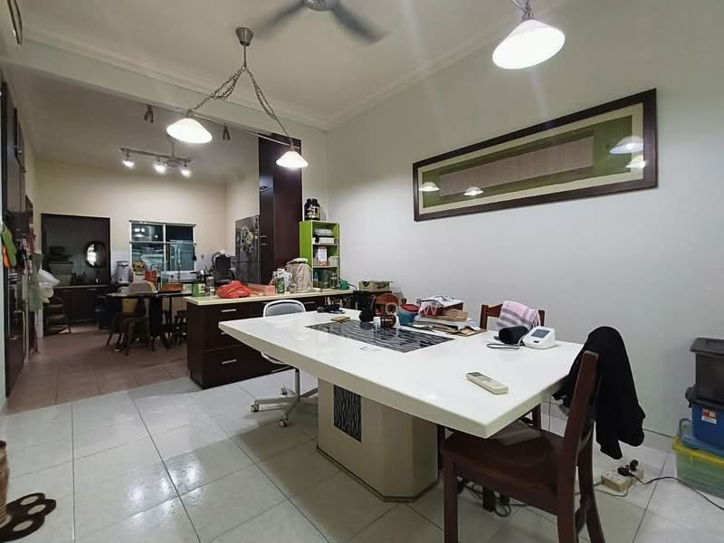 3-storey Terraced House for Sale in Taman Impian Indah (Bukit Jalil) - TS Low - Dining Room - PropertyGuru.com.my