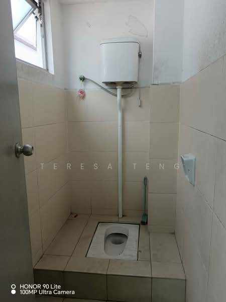 Factory for Rent in Klang (Selangor) - Teresa Teng - Bathroom - PropertyGuru.com.my