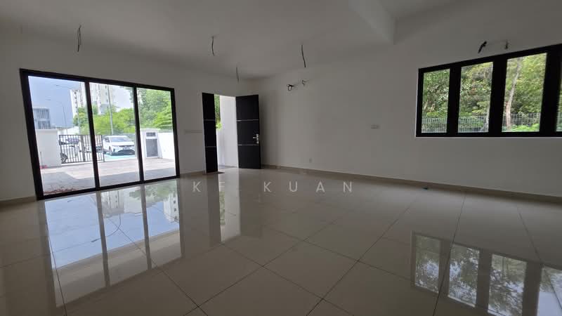 2.5-storey Terraced House for Sale in Taman Puncak Jalil (Seri Kembangan) - KF Kuan - Living Room - PropertyGuru.com.my