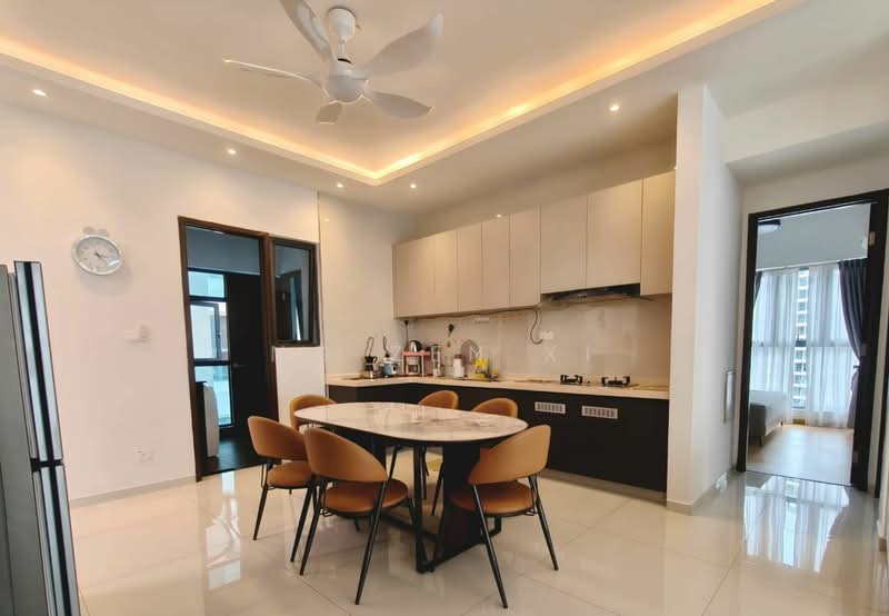 Kondominium untuk Dijual di Royal Strand @ Country Garden Danga Bay - NG ZEN XI - Kitchen - PropertyGuru.com.my