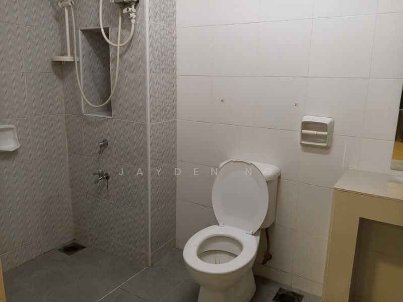 Apartment for Sale at Austin Suites (Permata Austin) - Jayden Ng - Bathroom - PropertyGuru.com.my