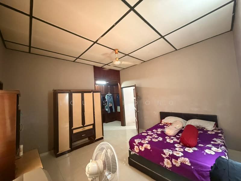2-storey Terraced House for Sale in Taman Daya (Kepong) - Louis Foong - Bedroom - PropertyGuru.com.my