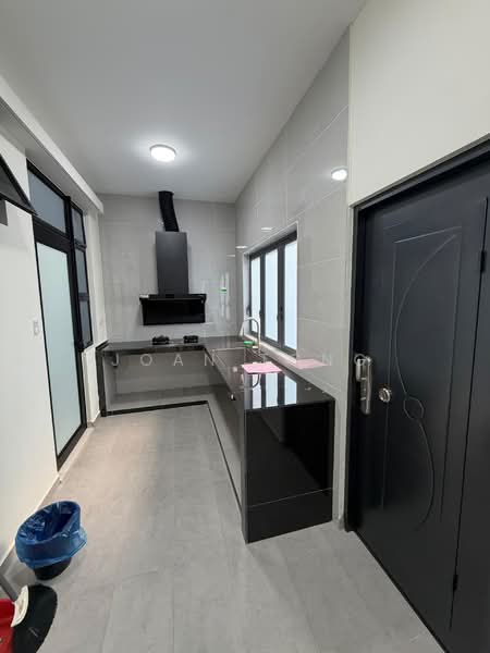 Rumah Teres untuk Disewa di Taman Desa Tebrau (Tebrau) - Joan Tong - Kitchen - PropertyGuru.com.my
