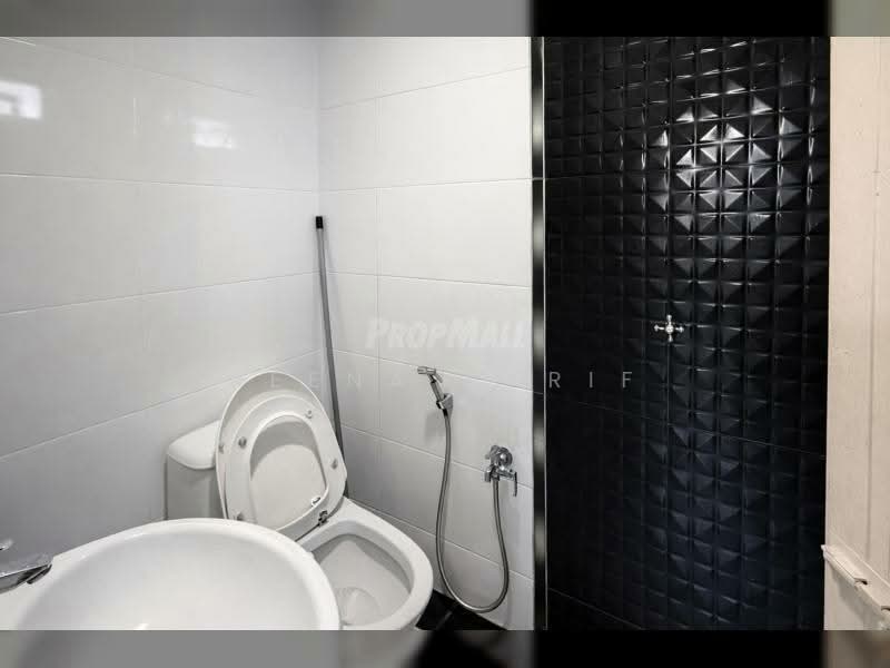 2-storey Terraced House for Sale in Subang Jaya (Selangor) - Reena Sarif - Bathroom - PropertyGuru.com.my