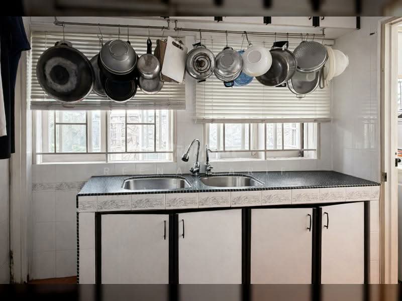 2-storey Terraced House for Sale in Subang Jaya (Selangor) - Reena Sarif - Kitchen - PropertyGuru.com.my