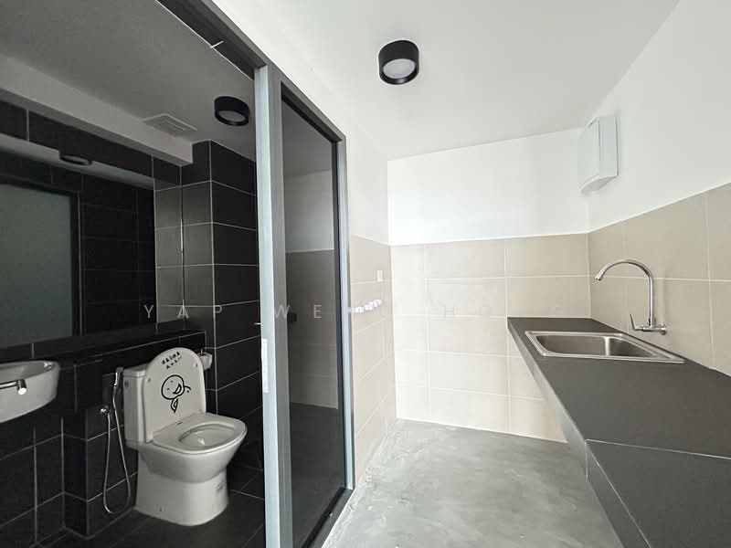 Pejabat untuk Disewa di Mutiara Central (Cheras) - Yap Weng Hong - Bathroom - PropertyGuru.com.my