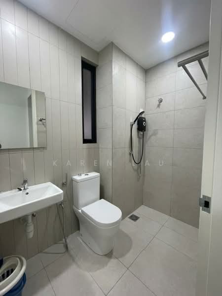 Kediaman Servis untuk Disewa di Kenwingston Avenue - Karen Lau - Bathroom - PropertyGuru.com.my