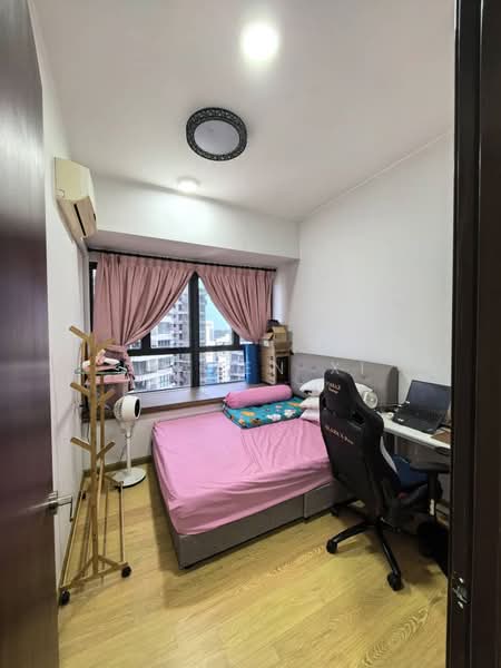 Kondominium untuk Dijual di Royal Strand @ Country Garden Danga Bay - NG ZEN XI - Bedroom - PropertyGuru.com.my