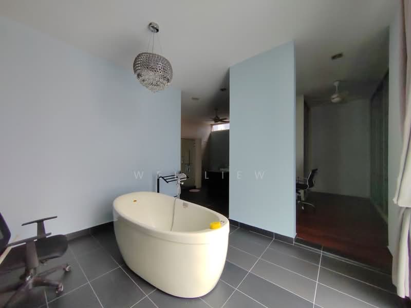Bungalow for Sale in Seri Kembangan (Selangor) - Wei Liew - Bathroom - PropertyGuru.com.my