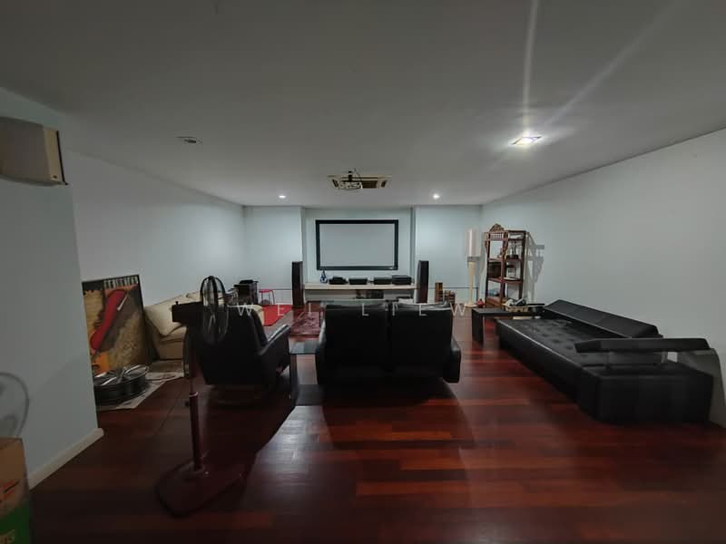Bungalow for Sale in Seri Kembangan (Selangor) - Wei Liew - Living Room - PropertyGuru.com.my