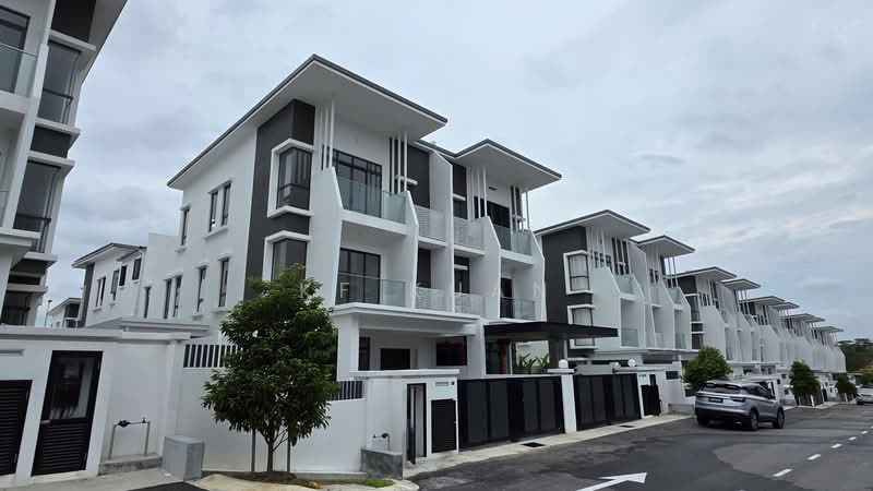 Cluster House for Sale in Abadi Heights (Puchong) - KF Kuan - Exterior - PropertyGuru.com.my