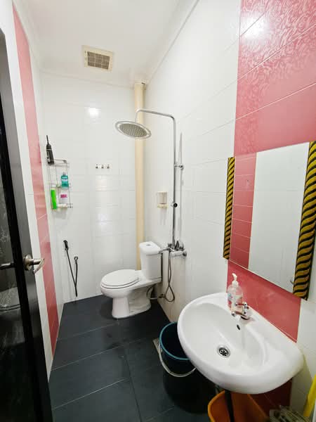 1-storey Terraced House for Sale in Taman Rinting (Masai) - Fu Guan - PropertyGuru.com.my