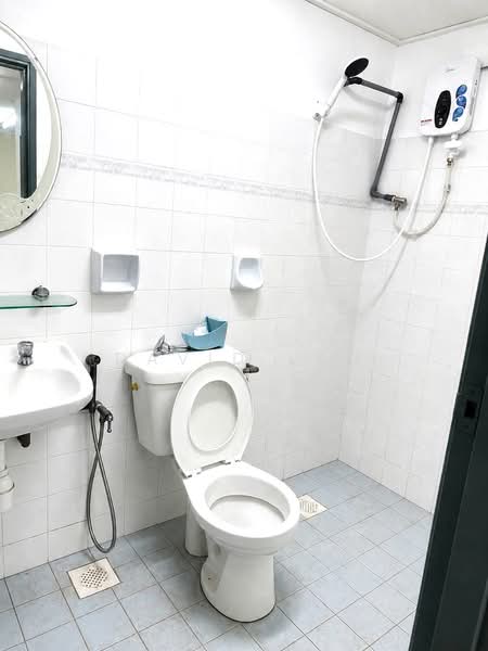 Condominium for Rent at Meadow Park I - David Lao - Bathroom - PropertyGuru.com.my