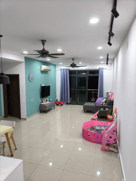 Servis Apartment untuk Dijual di D'Secret Garden (Pangsapuri Kempas Indah) - Sally Zi Wei - Living Room - PropertyGuru.com.my