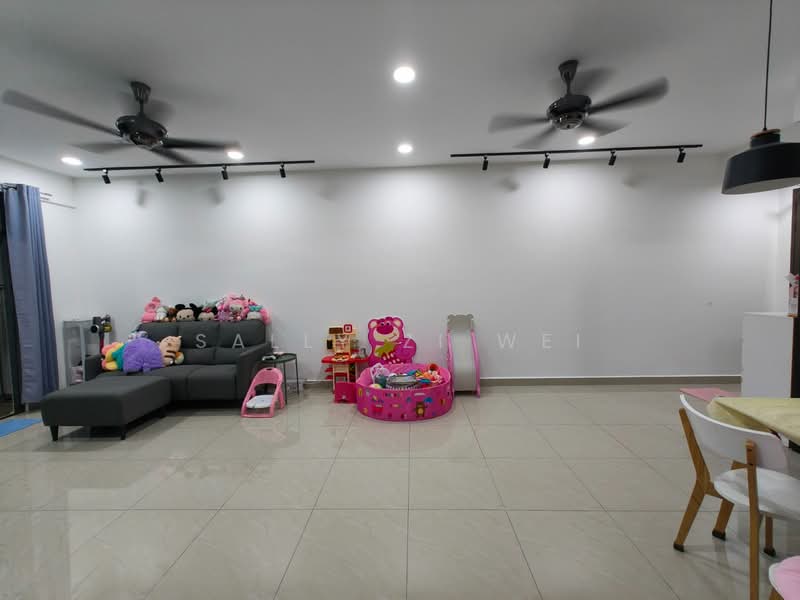 Servis Apartment untuk Dijual di D'Secret Garden (Pangsapuri Kempas Indah) - Sally Zi Wei - Living Room - PropertyGuru.com.my