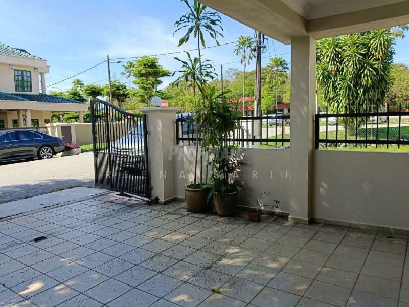 Rumah Teres 2 Tingkat untuk Dijual di Subang Jaya (Selangor) - Reena Sarif - Exterior - PropertyGuru.com.my