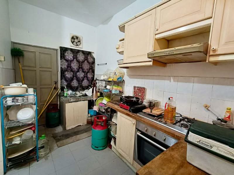 Rumah Teres 2 Tingkat untuk Dijual di Subang Jaya (Selangor) - Reena Sarif - Kitchen - PropertyGuru.com.my