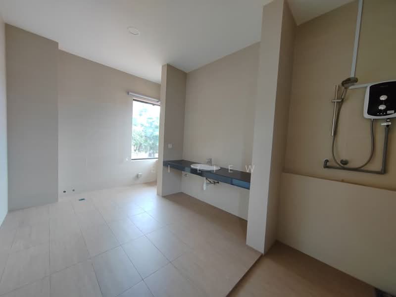 Bungalow for Sale in Seri Kembangan (Selangor) - Wei Liew - Bathroom - PropertyGuru.com.my