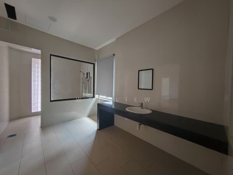 Bungalow for Sale in Seri Kembangan (Selangor) - Wei Liew - Bathroom - PropertyGuru.com.my