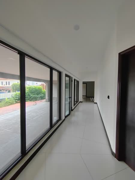 Bungalow for Sale in Seri Kembangan (Selangor) - Wei Liew - Corridor - PropertyGuru.com.my