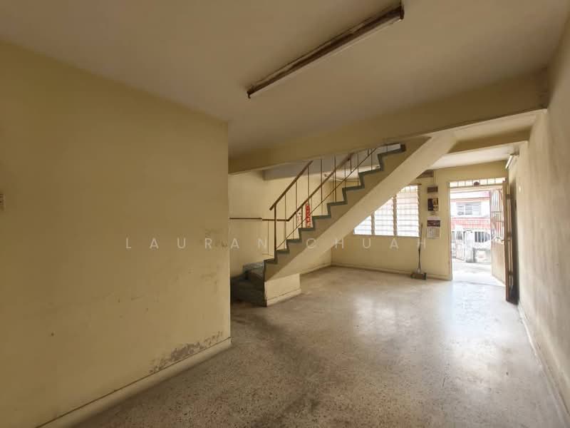 2-storey Terraced House for Sale in Taman Castlefield (Sri Petaling) - Lauran Chuah - PropertyGuru.com.my
