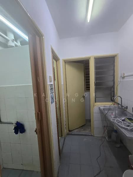 Apartment for Rent at Cendana Apartment - Kam Ngor Chong - Kitchen - PropertyGuru.com.my
