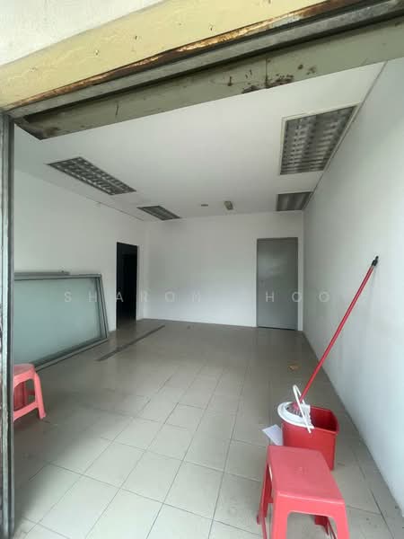 Shop for Sale in Subang Jaya (Selangor) - Sharon Choo - Interior - PropertyGuru.com.my