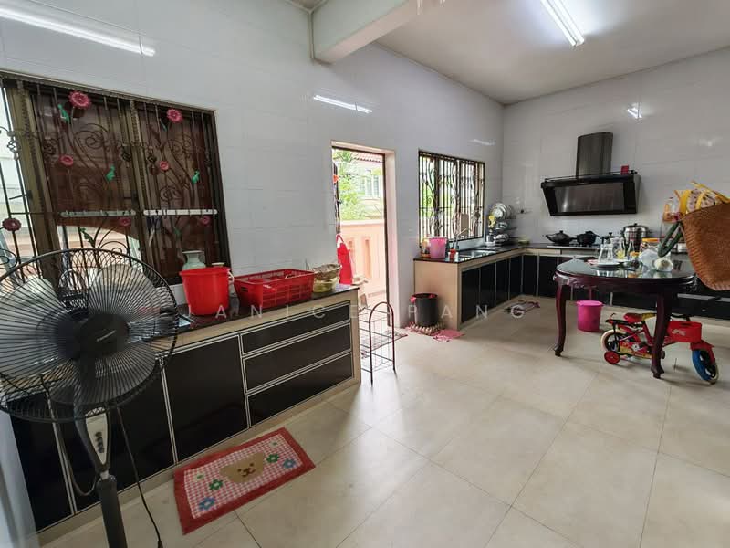 Rumah Berkembar untuk Dijual di Skudai (Johor) - Janice Pang - Kitchen - PropertyGuru.com.my