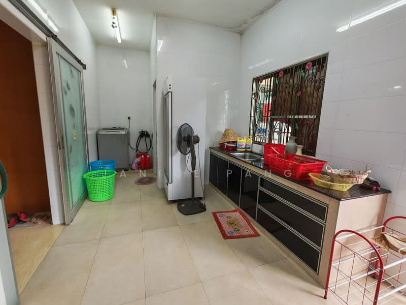 Rumah Berkembar untuk Dijual di Skudai (Johor) - Janice Pang - Kitchen - PropertyGuru.com.my