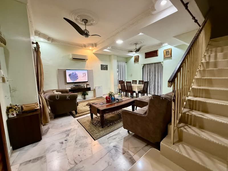 Semi-Detached House for Sale in Rawang (Selangor) - Syukor Hartanah - Living Room - PropertyGuru.com.my