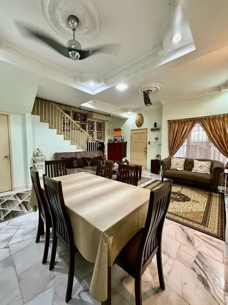 Semi-Detached House for Sale in Rawang (Selangor) - Syukor Hartanah - Living Room - PropertyGuru.com.my