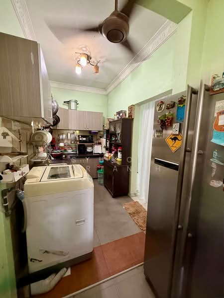 Semi-Detached House for Sale in Rawang (Selangor) - Syukor Hartanah - Kitchen - PropertyGuru.com.my