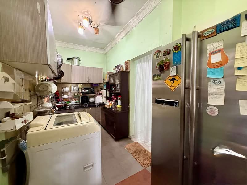 Semi-Detached House for Sale in Rawang (Selangor) - Syukor Hartanah - Kitchen - PropertyGuru.com.my