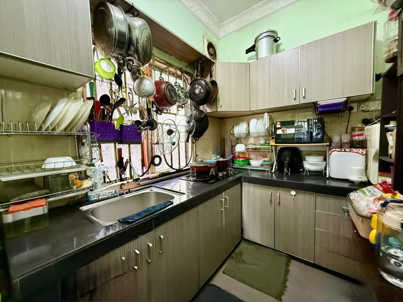Semi-Detached House for Sale in Rawang (Selangor) - Syukor Hartanah - Kitchen - PropertyGuru.com.my