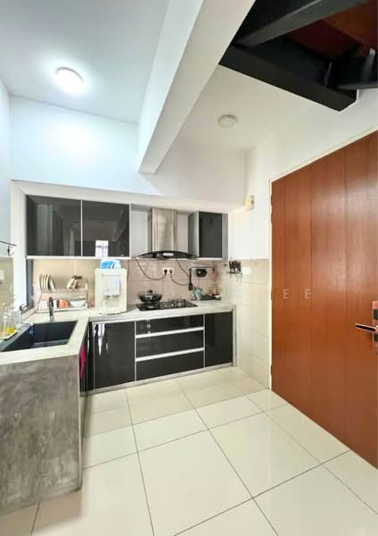 Servis Apartment untuk Dijual di Woodsbury Suites - Clifton Chee - Kitchen - PropertyGuru.com.my