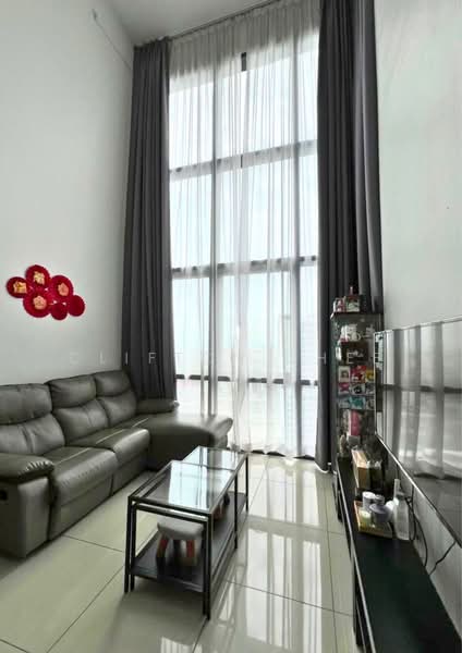 Servis Apartment untuk Dijual di Woodsbury Suites - Clifton Chee - Living Room - PropertyGuru.com.my