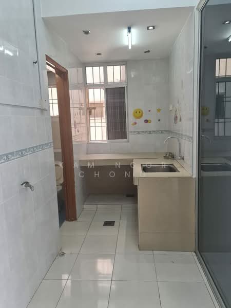 Pangsapuri untuk Disewa di Pangsapuri Adalia - Kam Ngor Chong - Kitchen - PropertyGuru.com.my